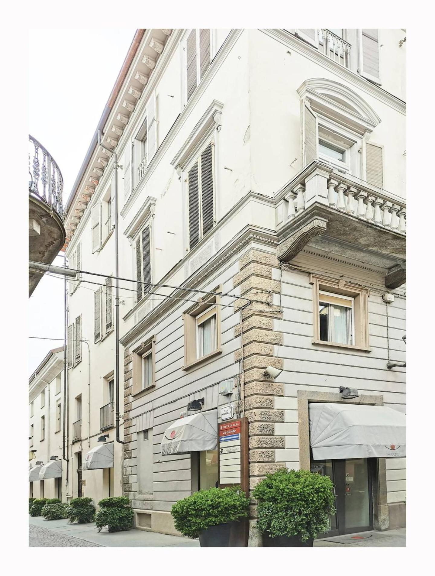 Due Dei Mille. Incantevole Casa In Centro Ad Alba Exterior foto